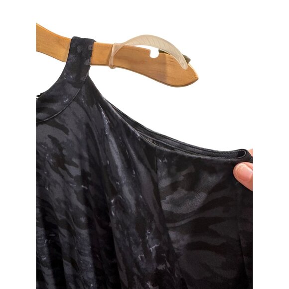 👗 2/$30 👗 Blue Brushstroke Hues Cold Shoulder Blouse with Cinched Waist sz S - Picture 6 of 10